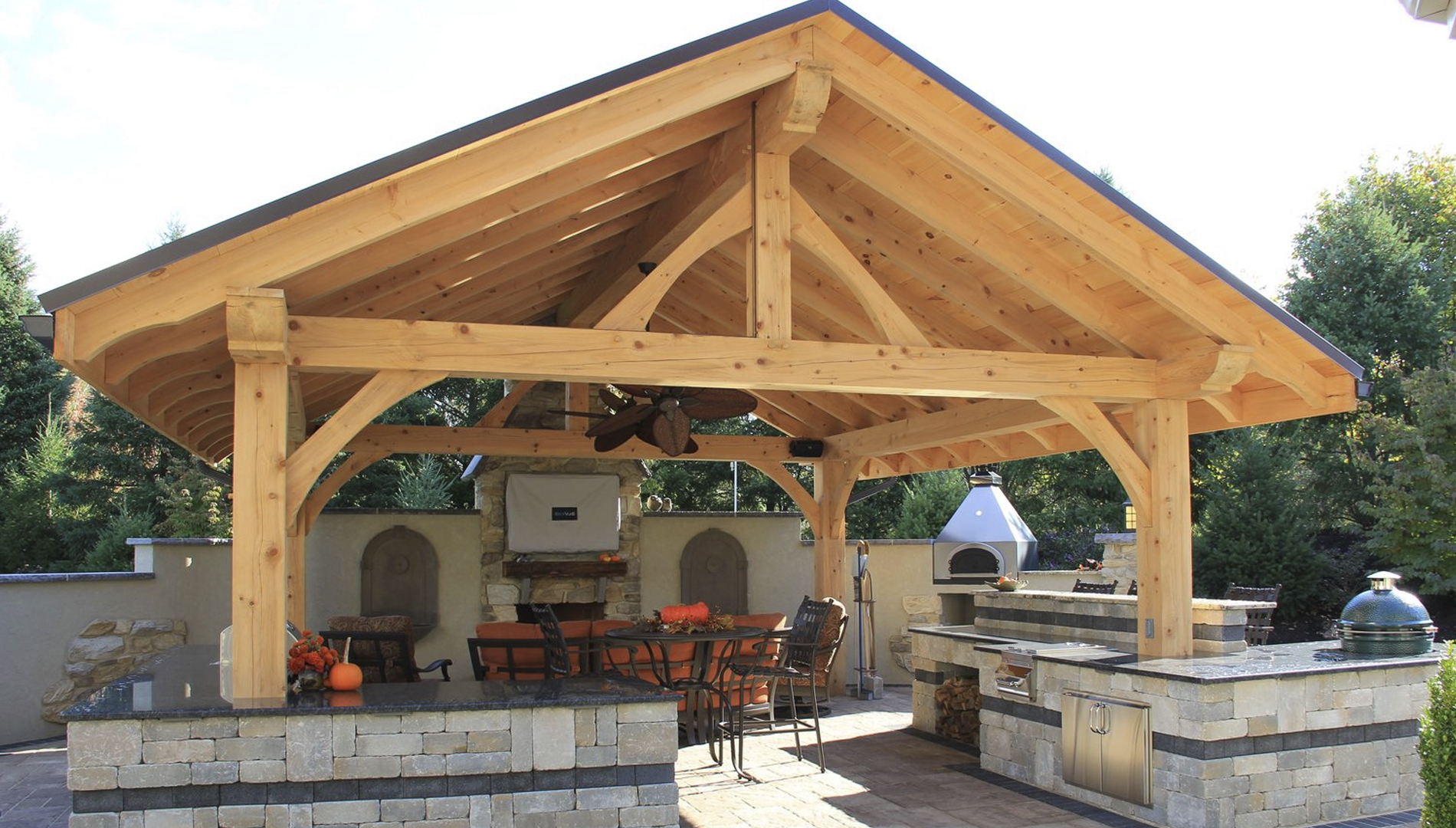 Harrisburg PA landscaping company outdoor kitchen design
